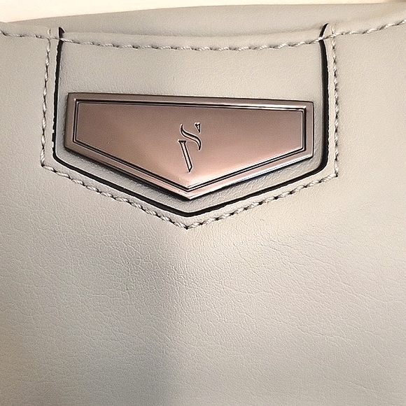 Simply Vera Wang Hand/Shoulder Purse - Picture 3 of 10